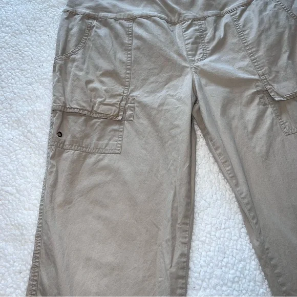 Liz Lange Maternity Tan Khaki Capri Summer Cropped Pants - Picture 8 of 10